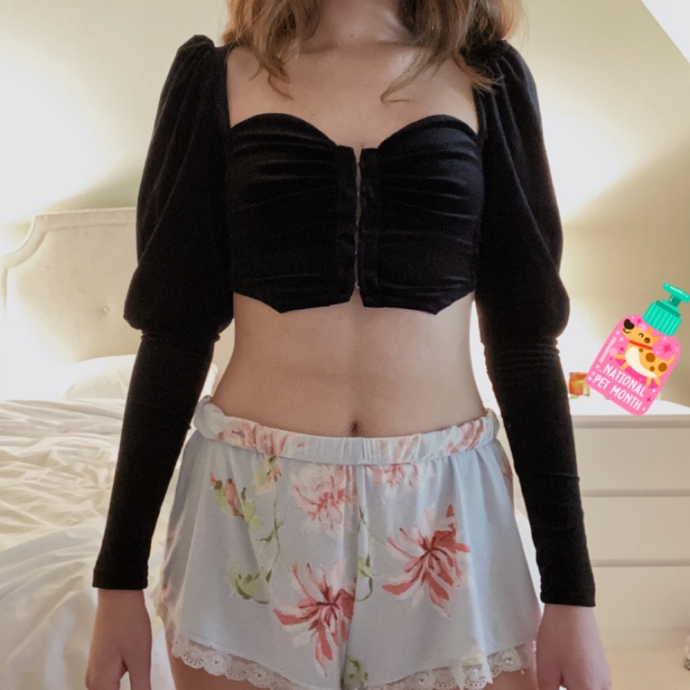 Verge Girl Black Velvet Top